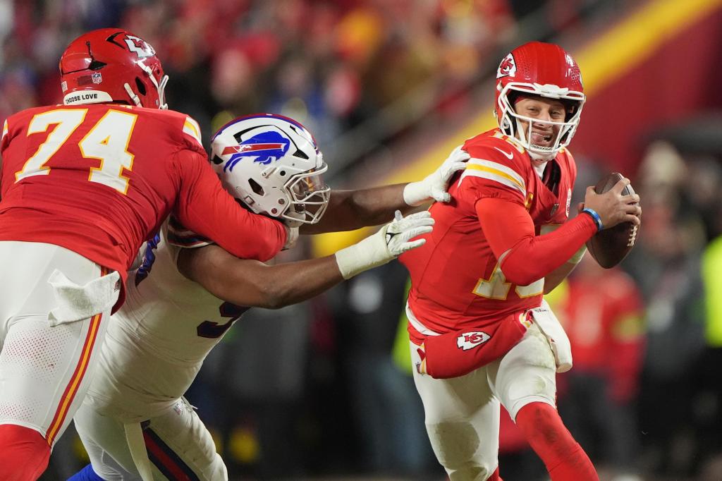 Around the NFL, Week 9: Patrick Mahomes and Josh Allen square off once again